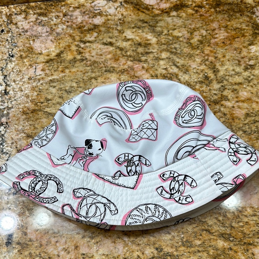 CHANEL White and Pink Graphic Bucket Hat - Picture 7 of 7